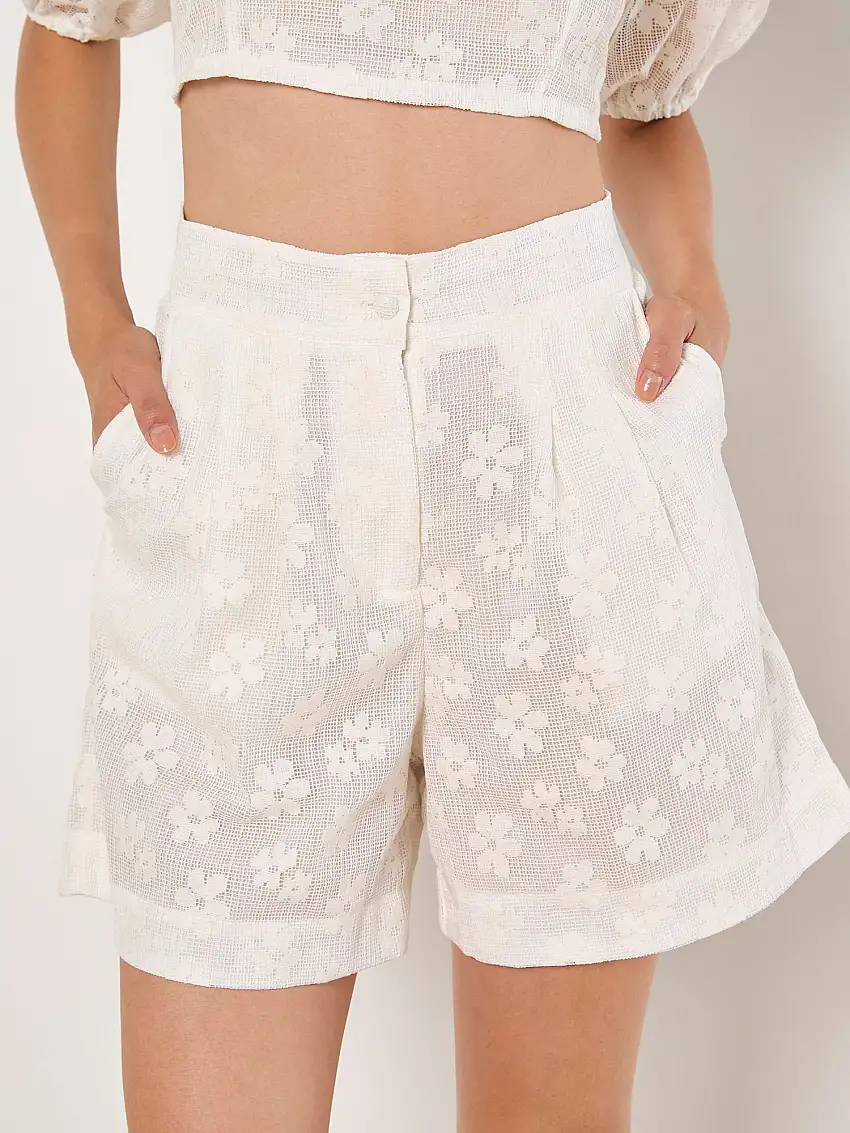 Daisy Mesh Shorts Cream